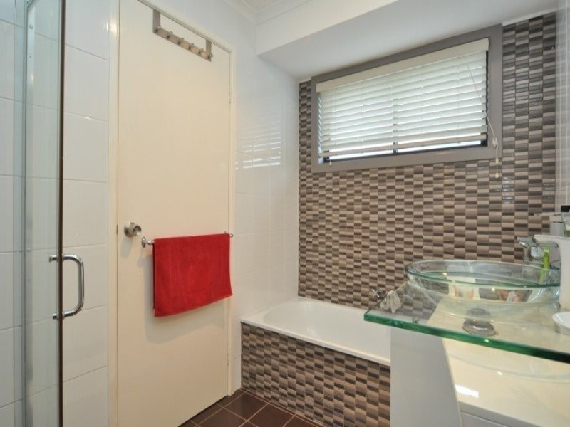 56 Studio Drive, Oxenford QLD 4210