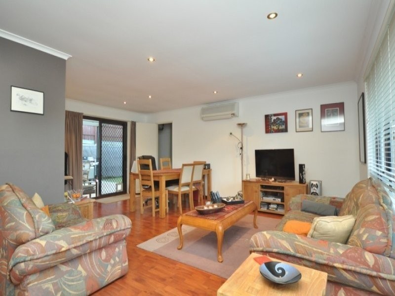 56 Studio Drive, Oxenford QLD 4210