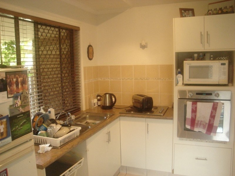 16 Strathalbyn Court, Parkwood QLD 4214