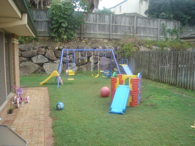 16 Strathalbyn Court, Parkwood QLD 4214