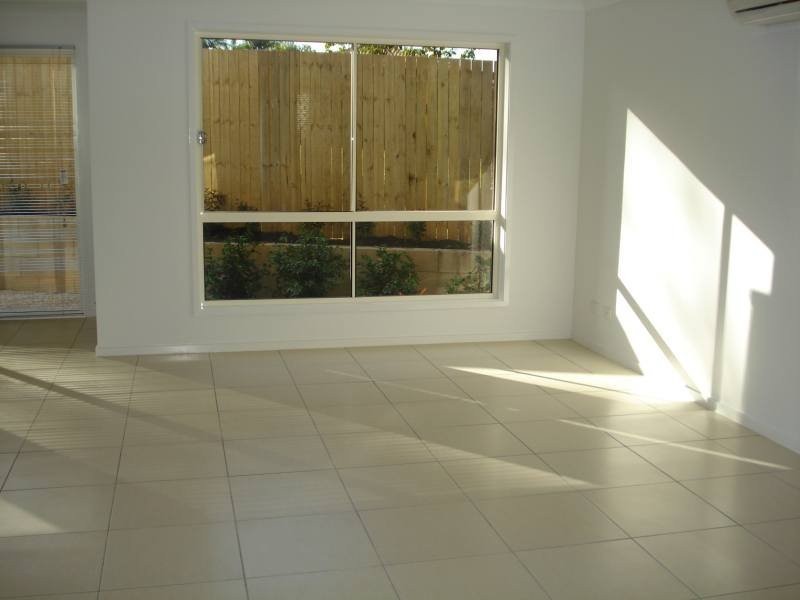 4/49 Usher Avenue, Labrador QLD 4215