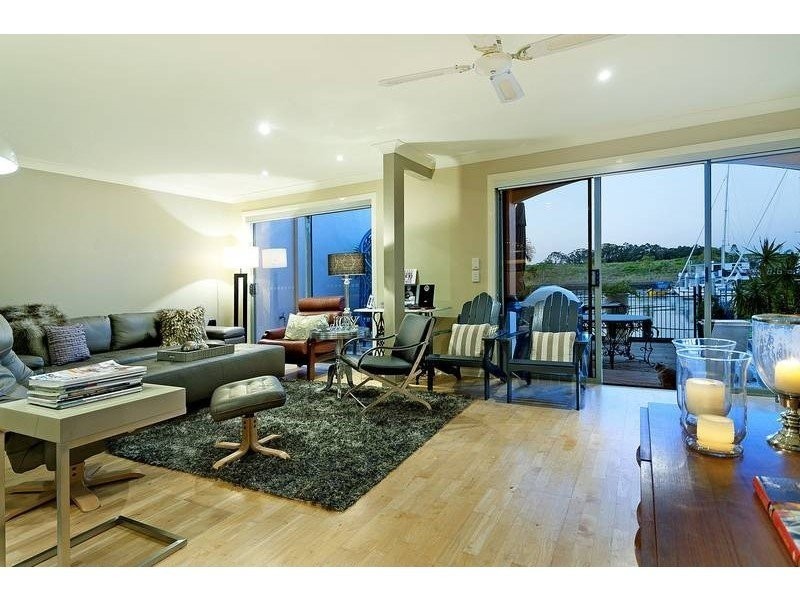 43 John Lund Drive, Hope Island QLD 4212