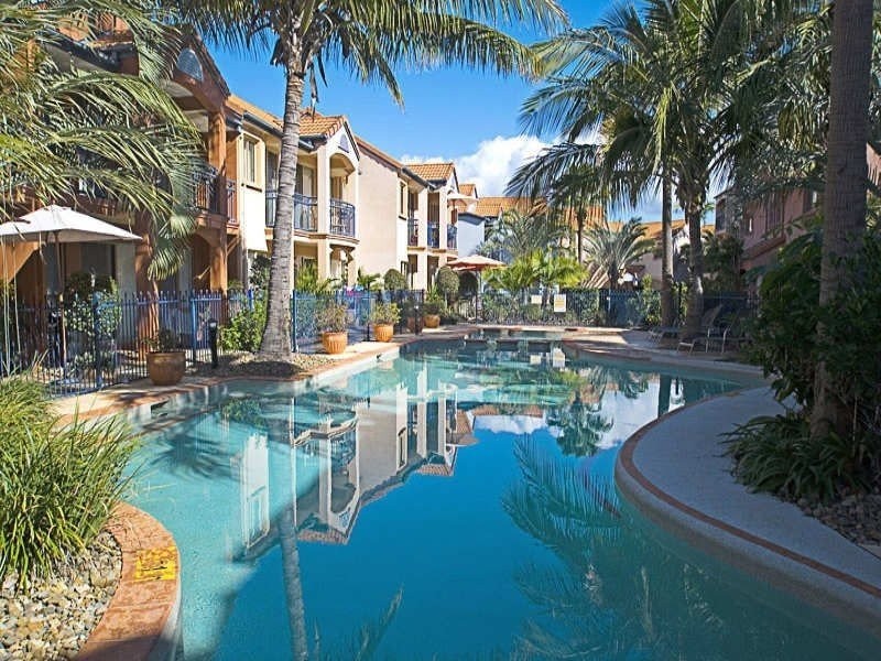 43 John Lund Drive, Hope Island QLD 4212