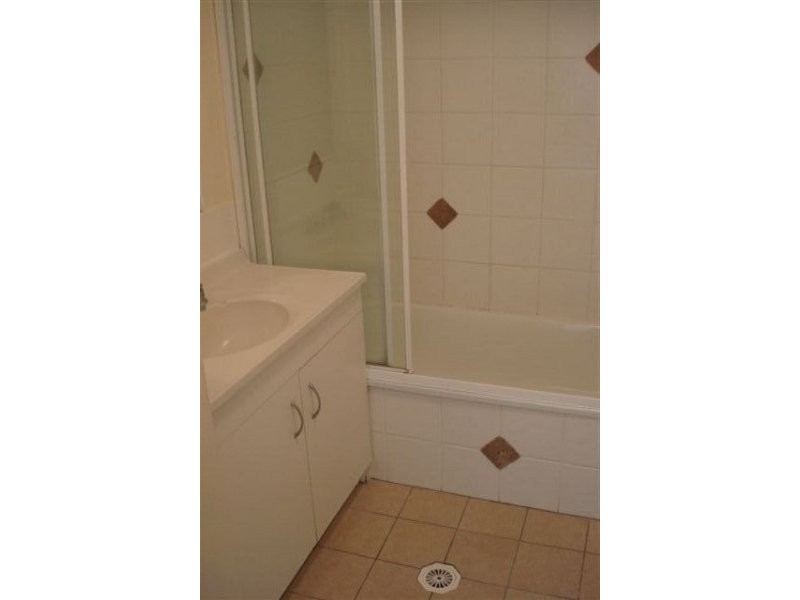 41/13 Brown Street, Labrador QLD 4215