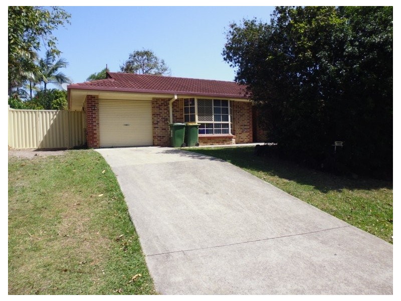 200 Universal Street, Gaven QLD 4211