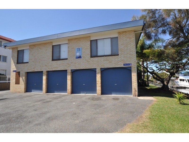 4/73 Bayview Street, Runaway Bay QLD 4216