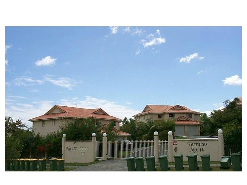 2/127 Greenacre Drive, Parkwood QLD 4214