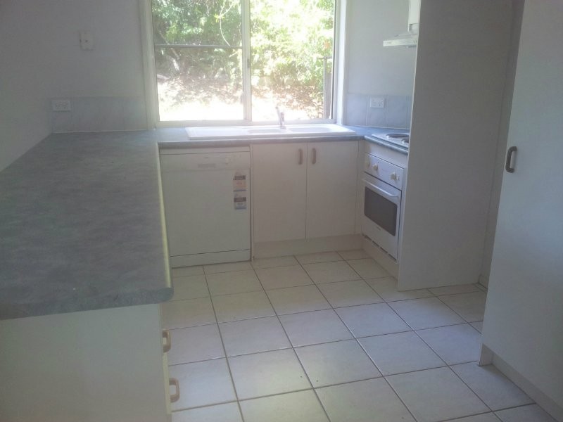 2/127 Greenacre Drive, Parkwood QLD 4214