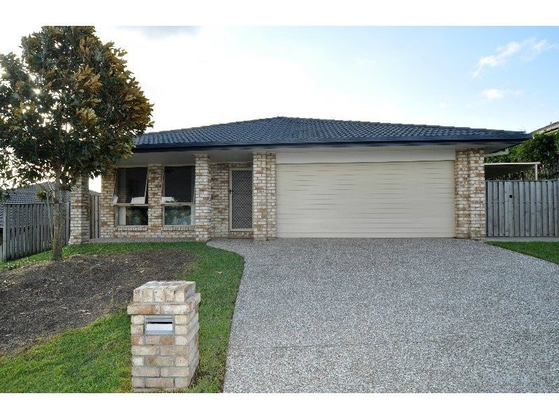 8 Buchanan Circuit, Oxenford QLD 4210