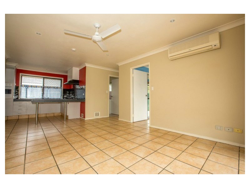 1/25 Nina Parade, Arundel QLD 4214