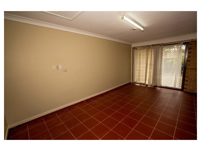 1/25 Nina Parade, Arundel QLD 4214