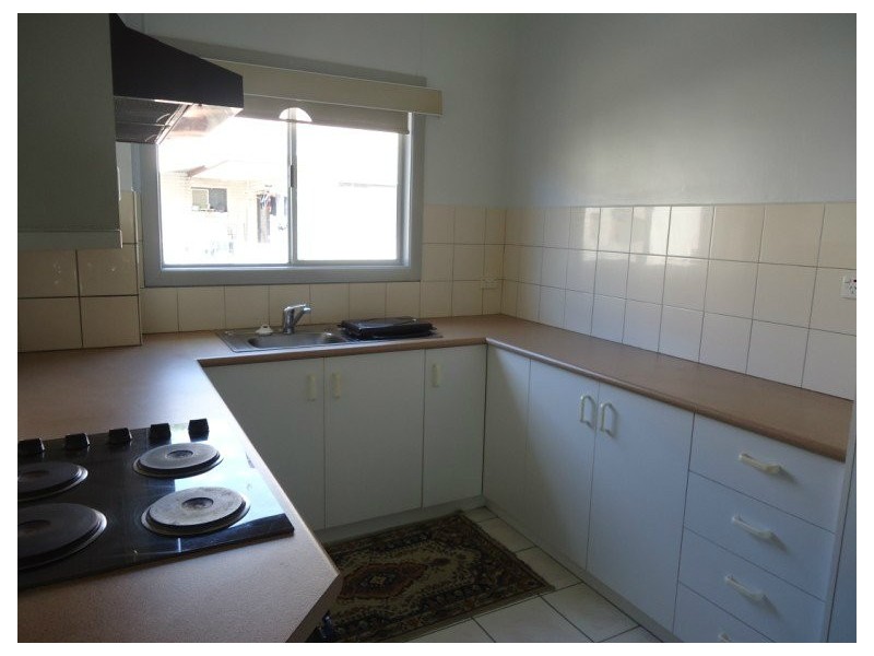 9/33 Ahern Street, Labrador QLD 4215