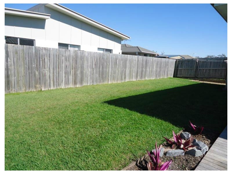 4 Arcadia Boulevarde, Pimpama QLD 4209