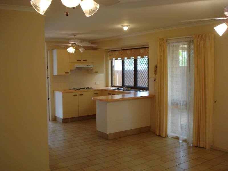 11 Tradewinds Avenue, Helensvale QLD 4212