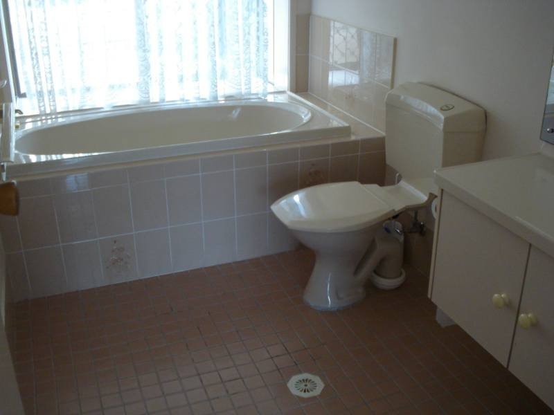 11 Tradewinds Avenue, Helensvale QLD 4212