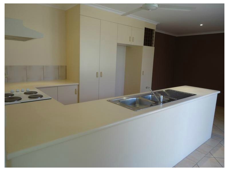 2/70 Falconer Street, Southport QLD 4215