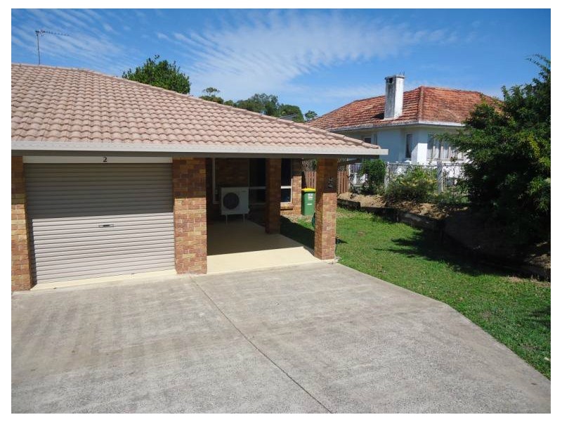 2/70 Falconer Street, Southport QLD 4215