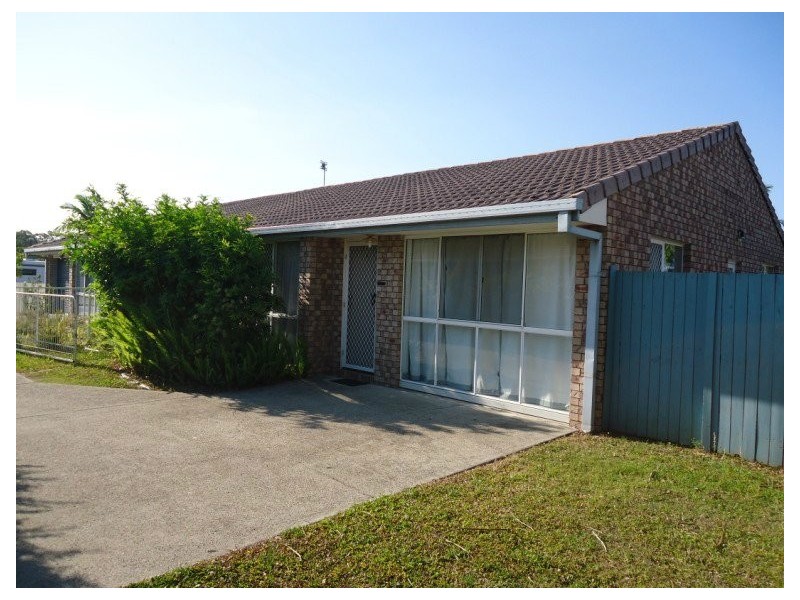 2/13 Coventry Court, Labrador QLD 4215