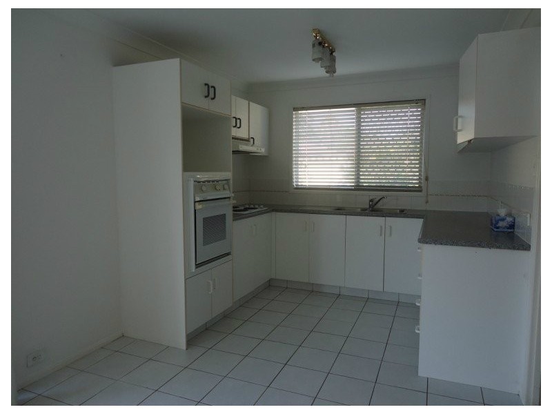 2/13 Coventry Court, Labrador QLD 4215