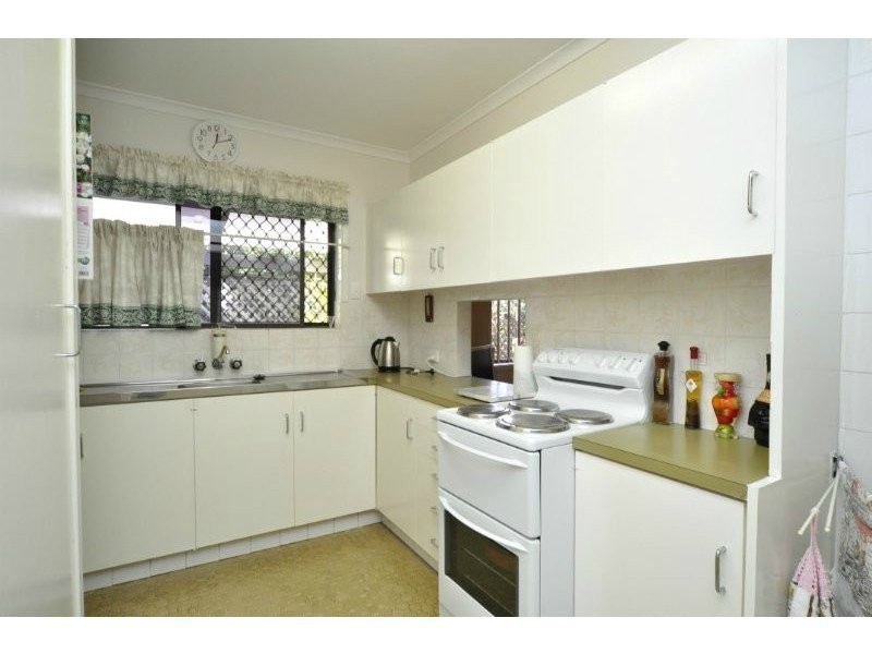 1/13 Errol Avenue, Paradise Point QLD 4216
