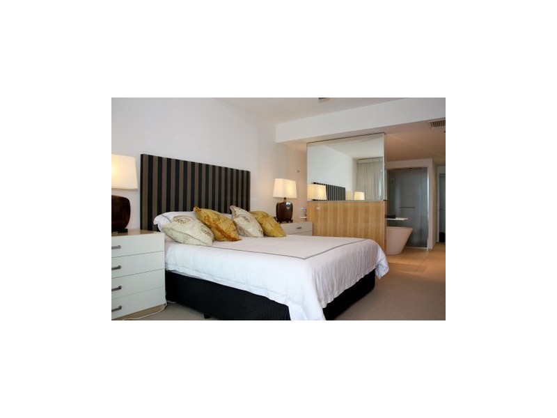 29505 Ephraim Island, Paradise Point QLD 4216