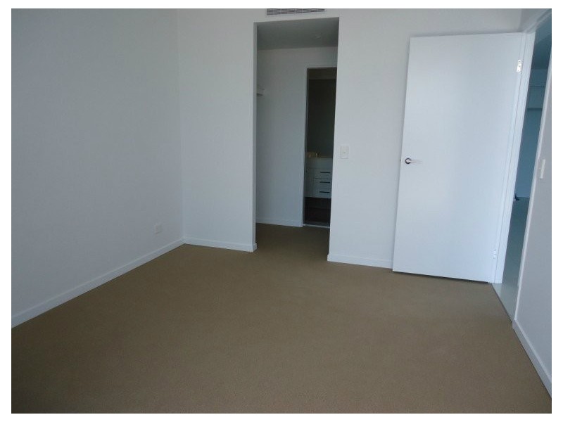 504/41 Harbour Town Drive, Biggera Waters QLD 4216