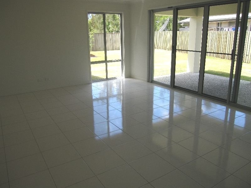 6 Lillypilly Court, Helensvale QLD 4212