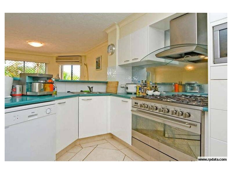 3/20 Canal Avenue, Runaway Bay QLD 4216