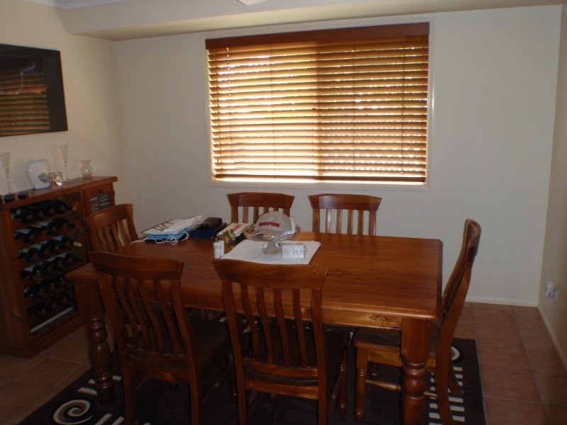 11 Crenshaw Court, Parkwood QLD 4214