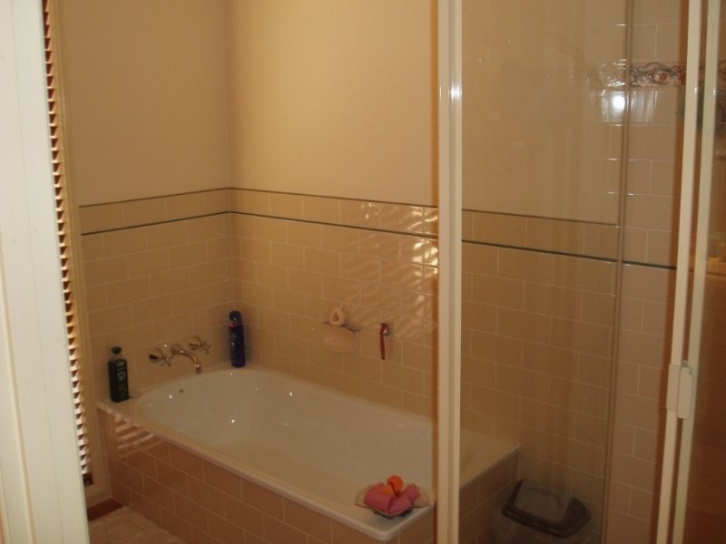 11 Crenshaw Court, Parkwood QLD 4214