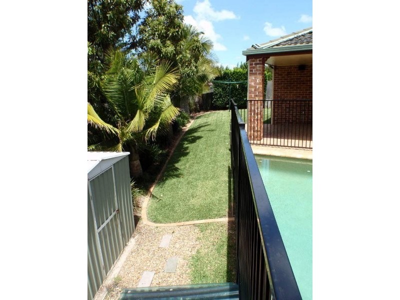 11 Crenshaw Court, Parkwood QLD 4214