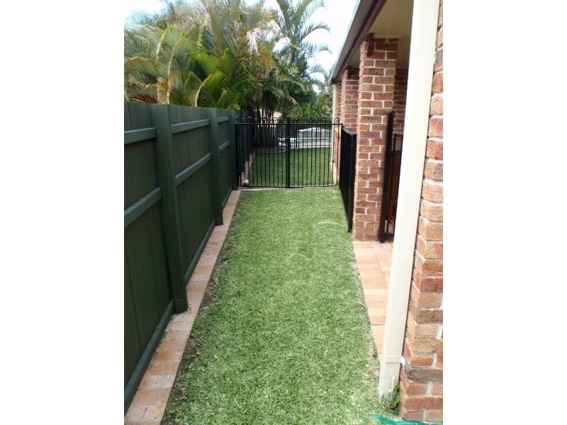 11 Crenshaw Court, Parkwood QLD 4214