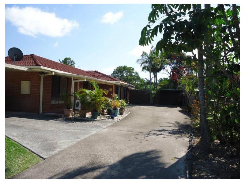 2/3 Stephenson Street, Labrador QLD 4215