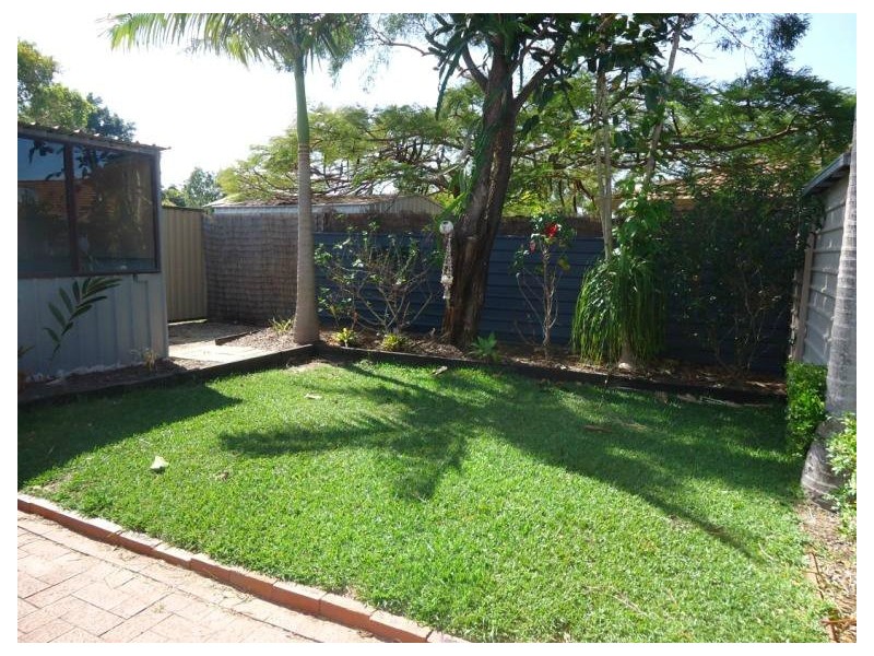 2/3 Stephenson Street, Labrador QLD 4215