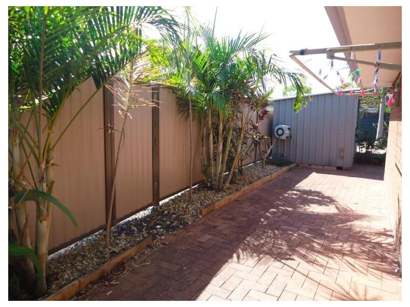 2/3 Stephenson Street, Labrador QLD 4215