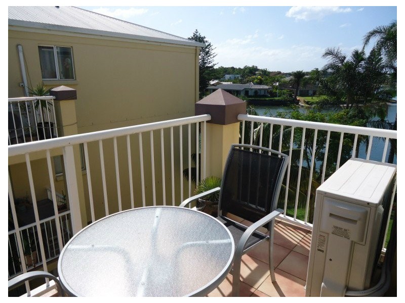 38/11 Taylor Street, Biggera Waters QLD 4216