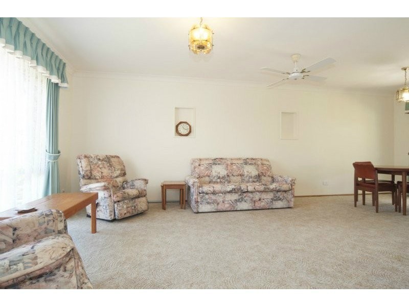 39 Clubhouse Drive, Arundel QLD 4214