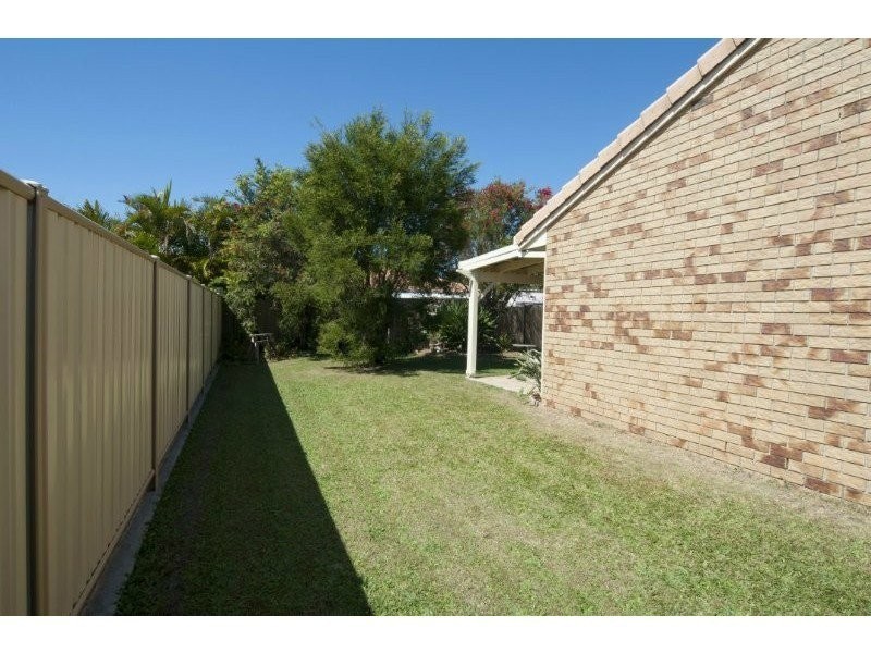 39 Clubhouse Drive, Arundel QLD 4214