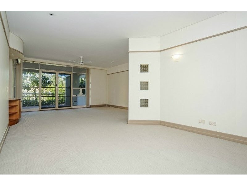 20/76 Chichester Drive, Arundel QLD 4214