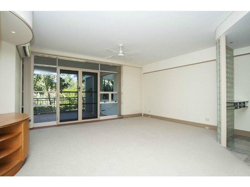 20/76 Chichester Drive, Arundel QLD 4214