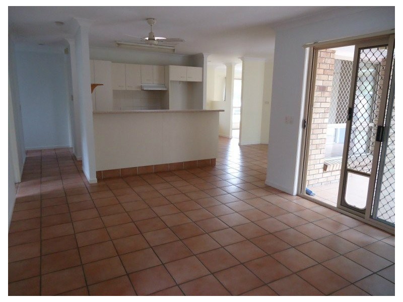 6 Floyd Court, Parkwood QLD 4214