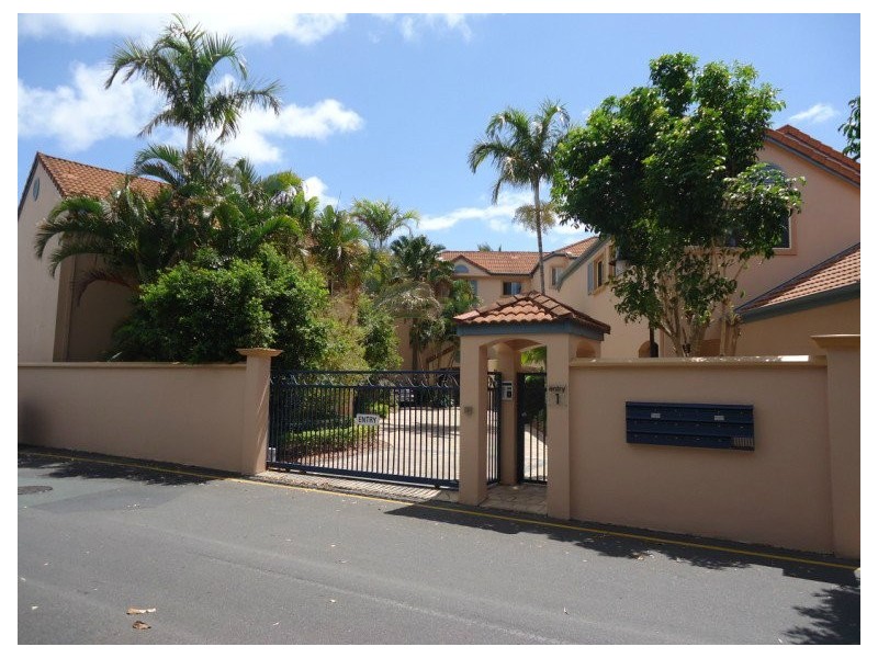 26 John Lund Drive, Hope Island QLD 4212