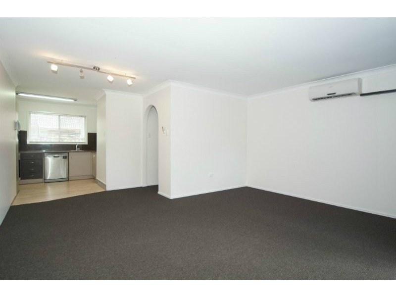 1/4 Ellen Street, Southport QLD 4215