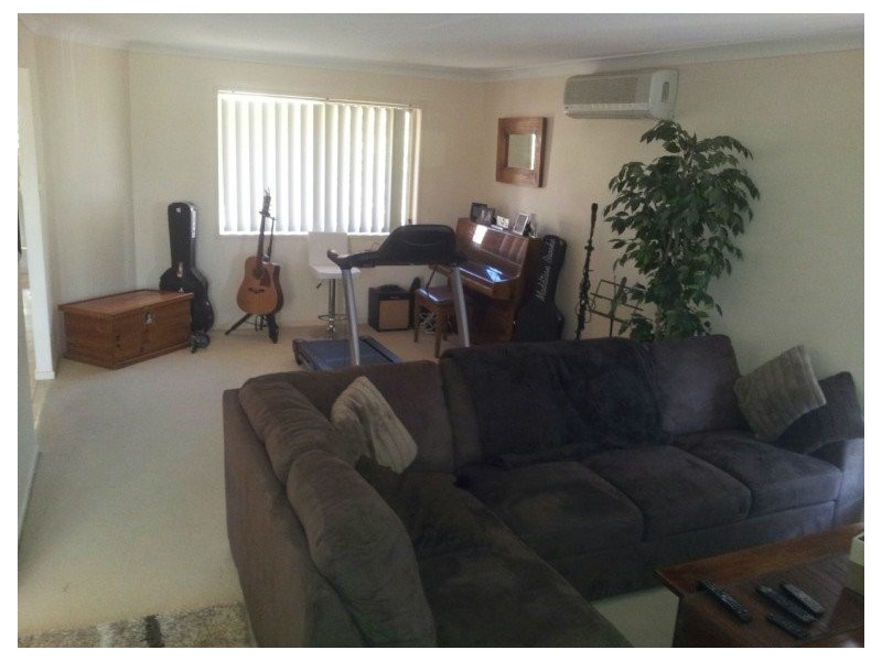 14 Buddy Holly Close, Parkwood QLD 4214