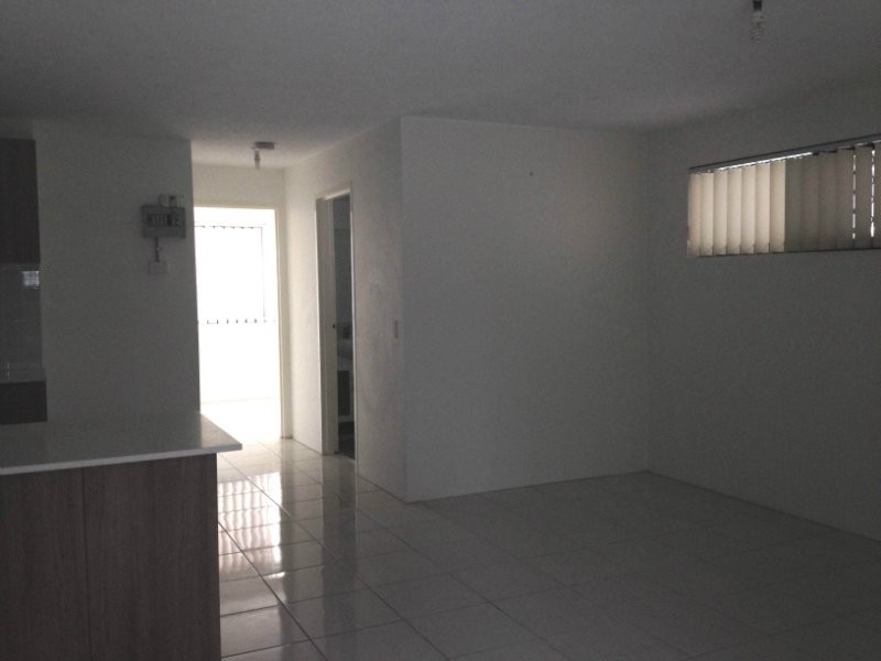 2/61 Frank Street, Labrador QLD 4215