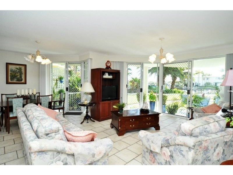 70/1 Lee Road, Runaway Bay QLD 4216