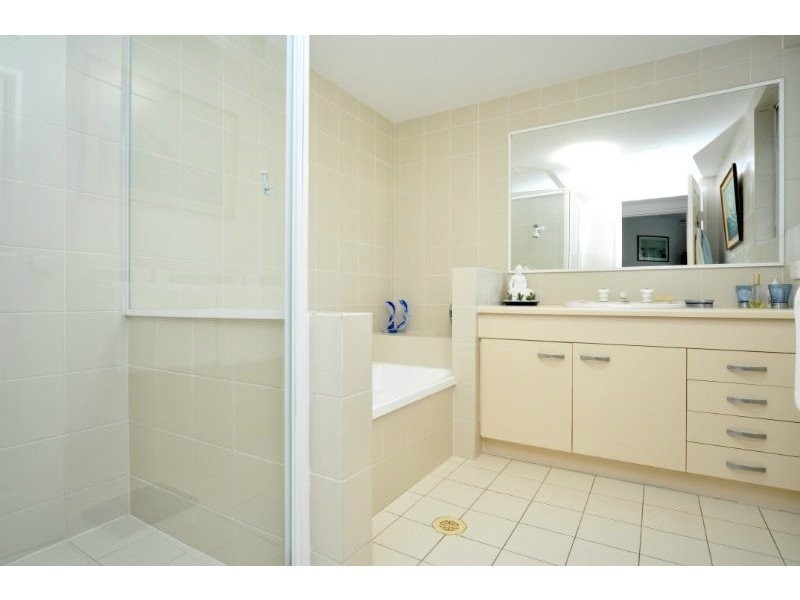 70/1 Lee Road, Runaway Bay QLD 4216