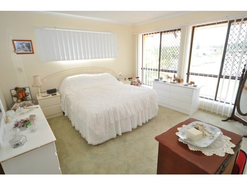 11 Walter Raleigh Drive, Hollywell QLD 4216