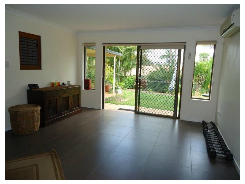 5 Bulla Court, Arundel QLD 4214