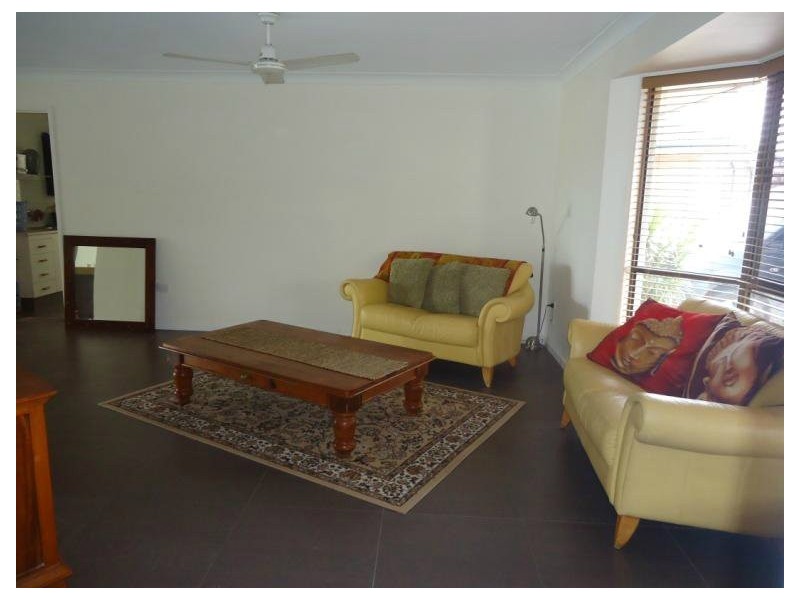 5 Bulla Court, Arundel QLD 4214